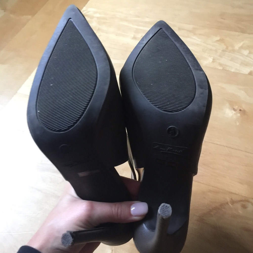 Pointed toe sling back - Picture 3 of 6